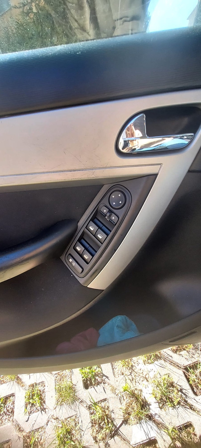 Electric window controls