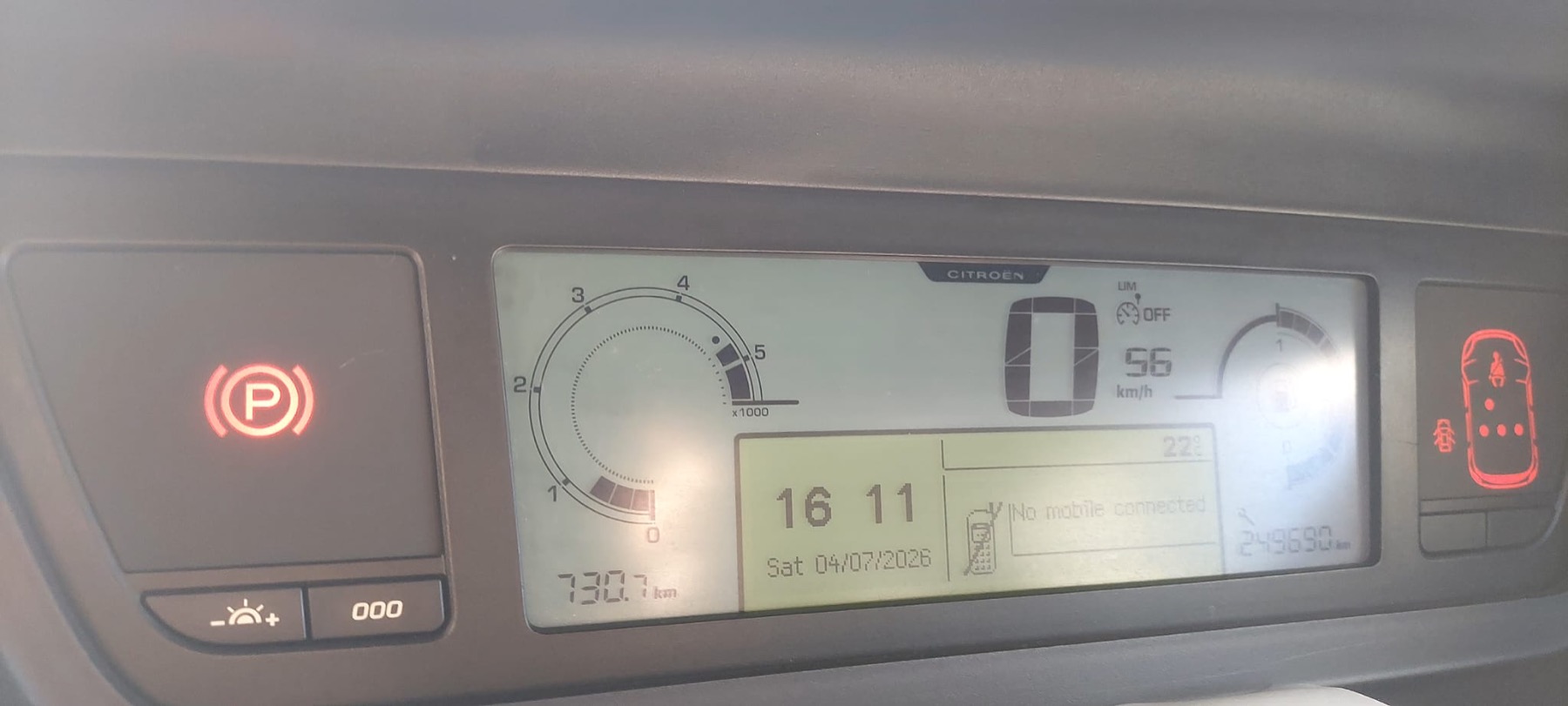 Dashboard mileage display