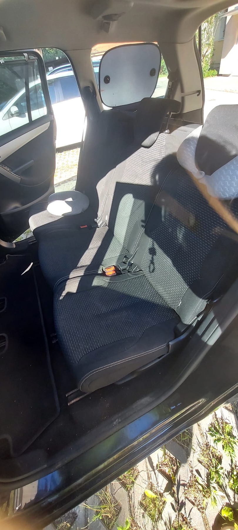 Rear seats